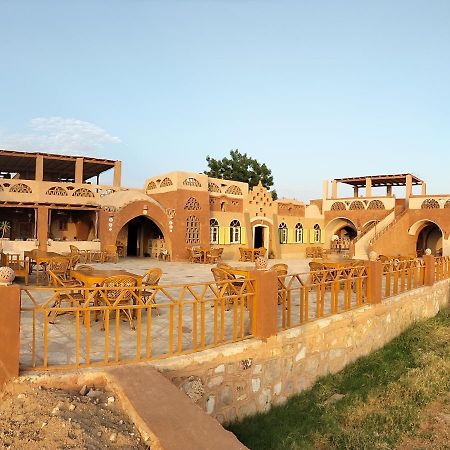 Eskaleh Eco-Lodge Abu Simbel Exteriör bild